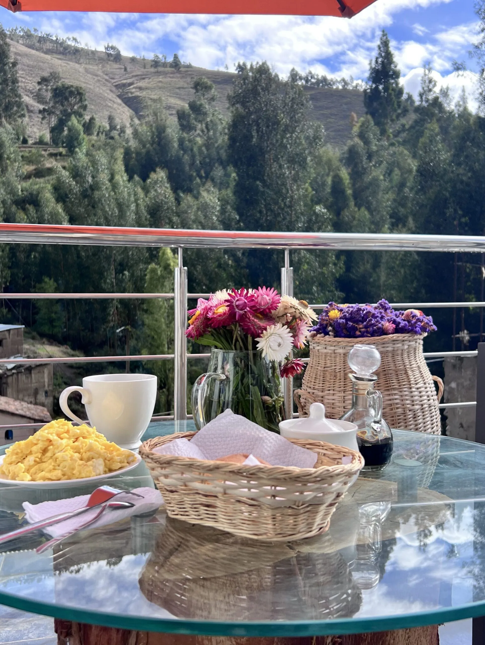 desayuno en el hotel en tarma