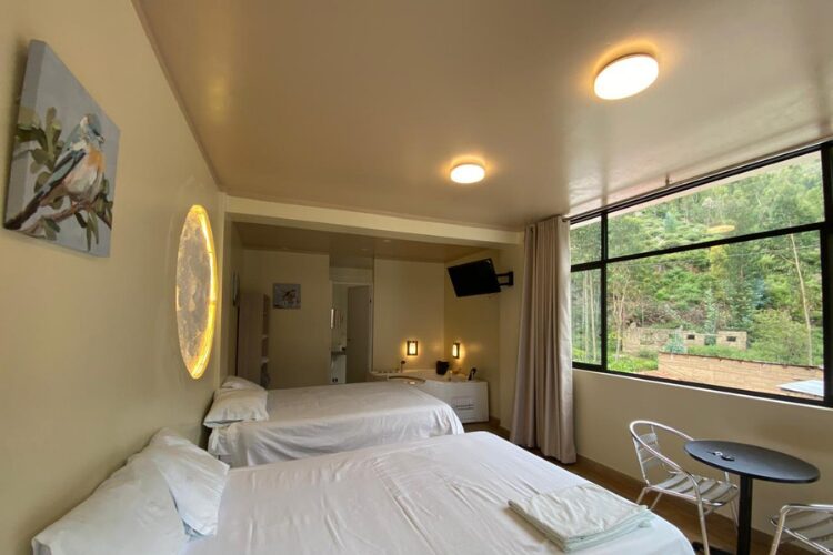 Habitación Lirio tarma (1)